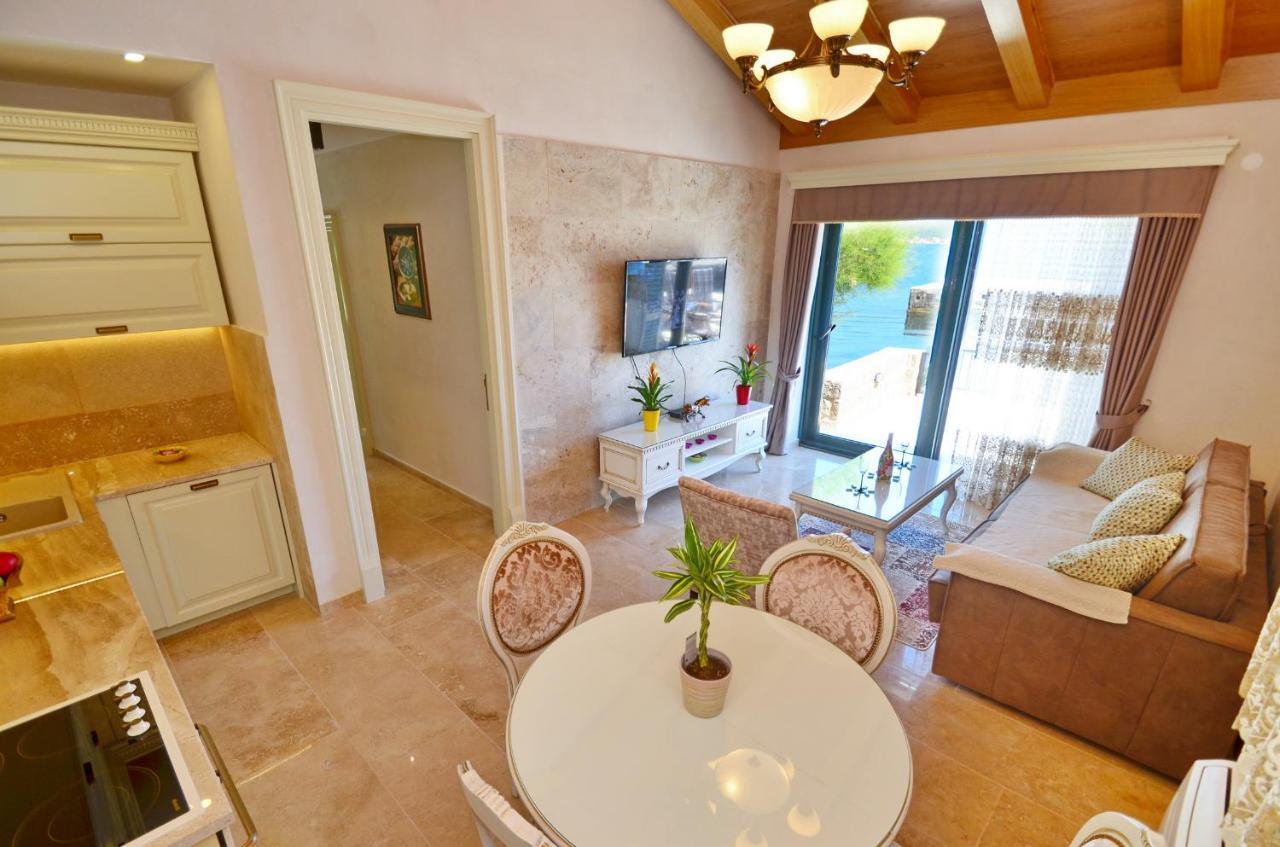 Leut Stone Residence Tivat Zewnętrze zdjęcie