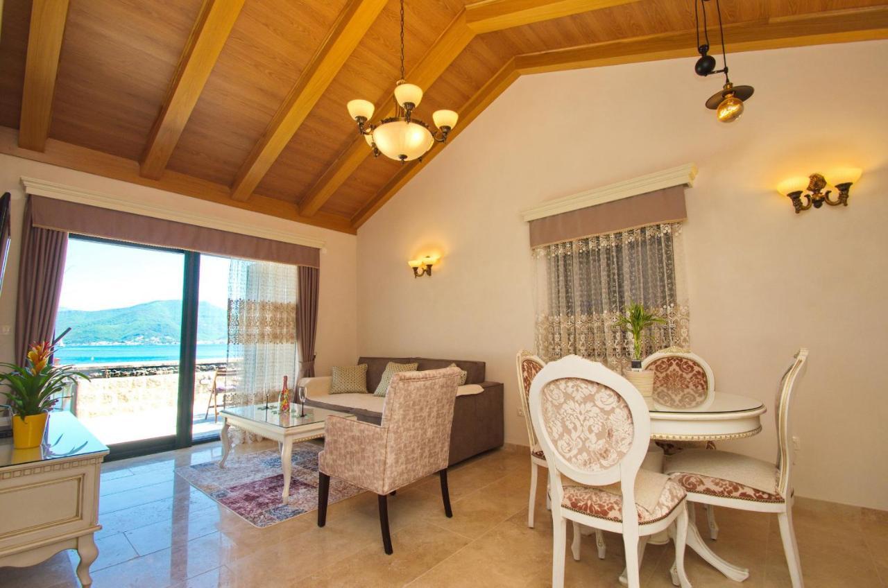 Leut Stone Residence Tivat Zewnętrze zdjęcie