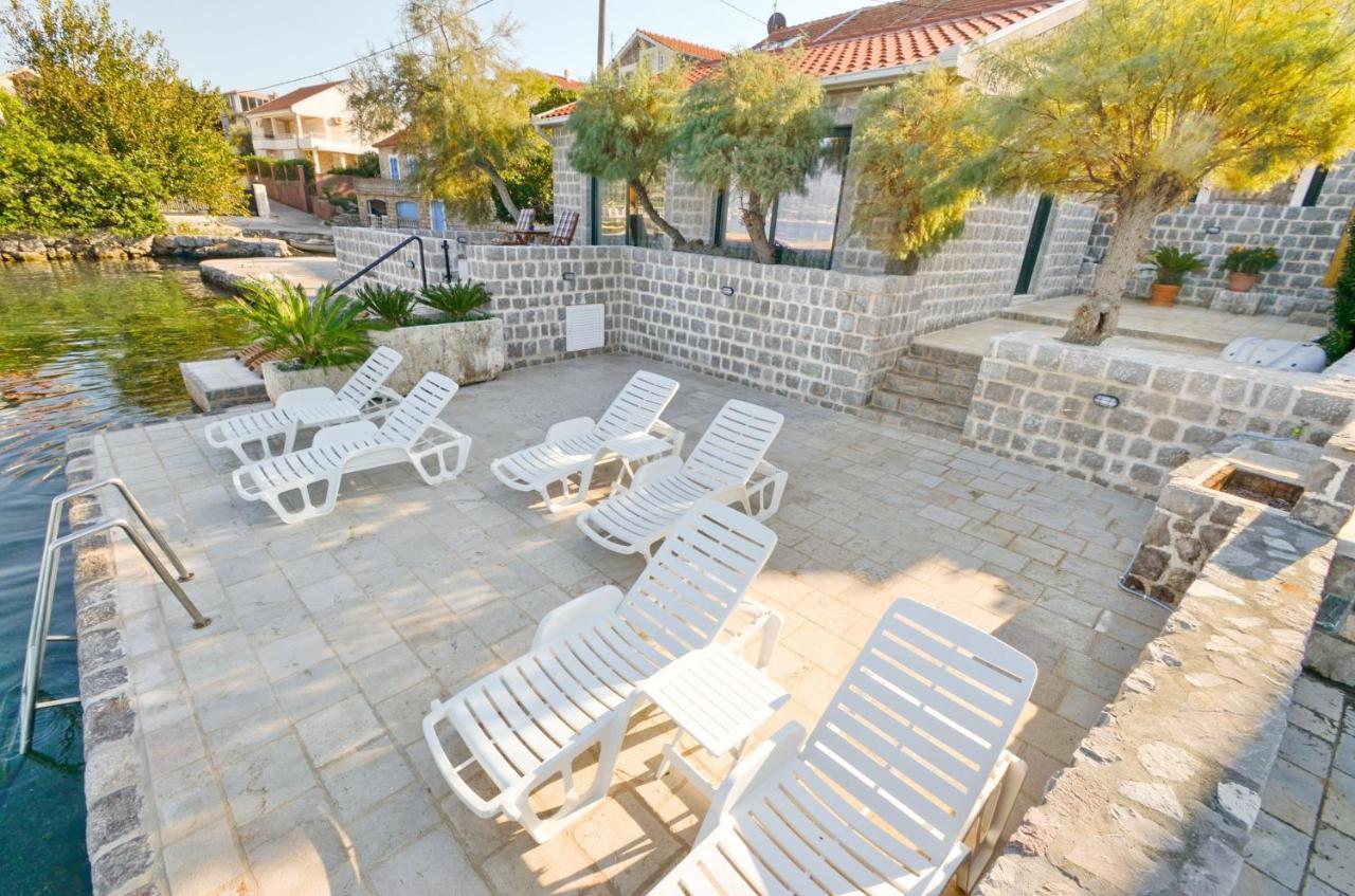 Leut Stone Residence Tivat Zewnętrze zdjęcie