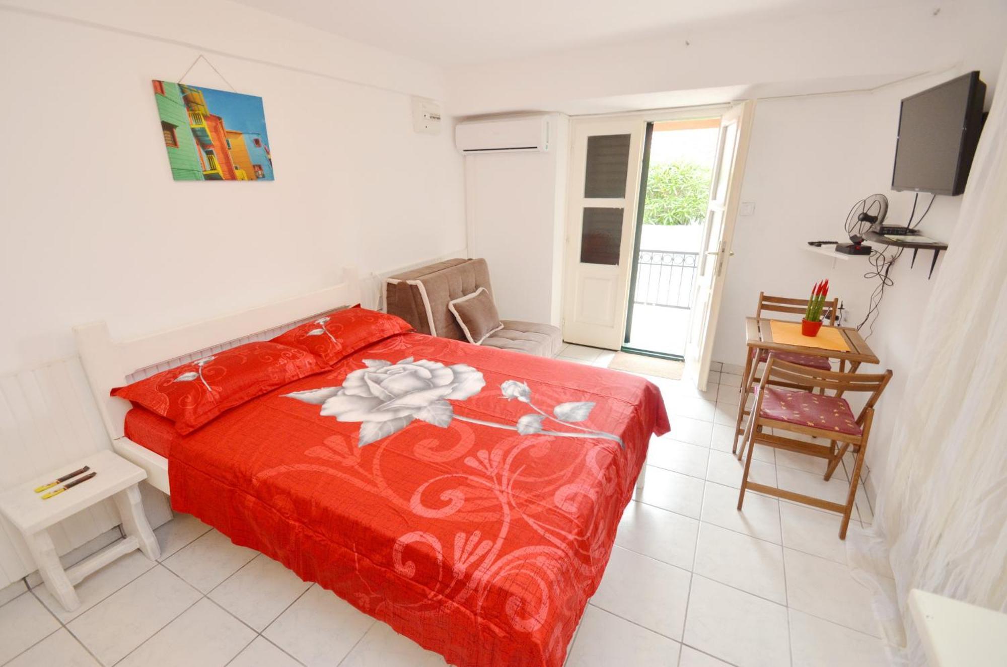 Leut Stone Residence Tivat Pokój zdjęcie