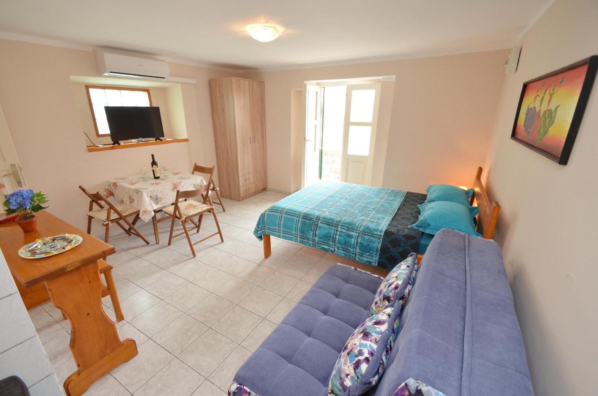 Leut Stone Residence Tivat Pokój zdjęcie
