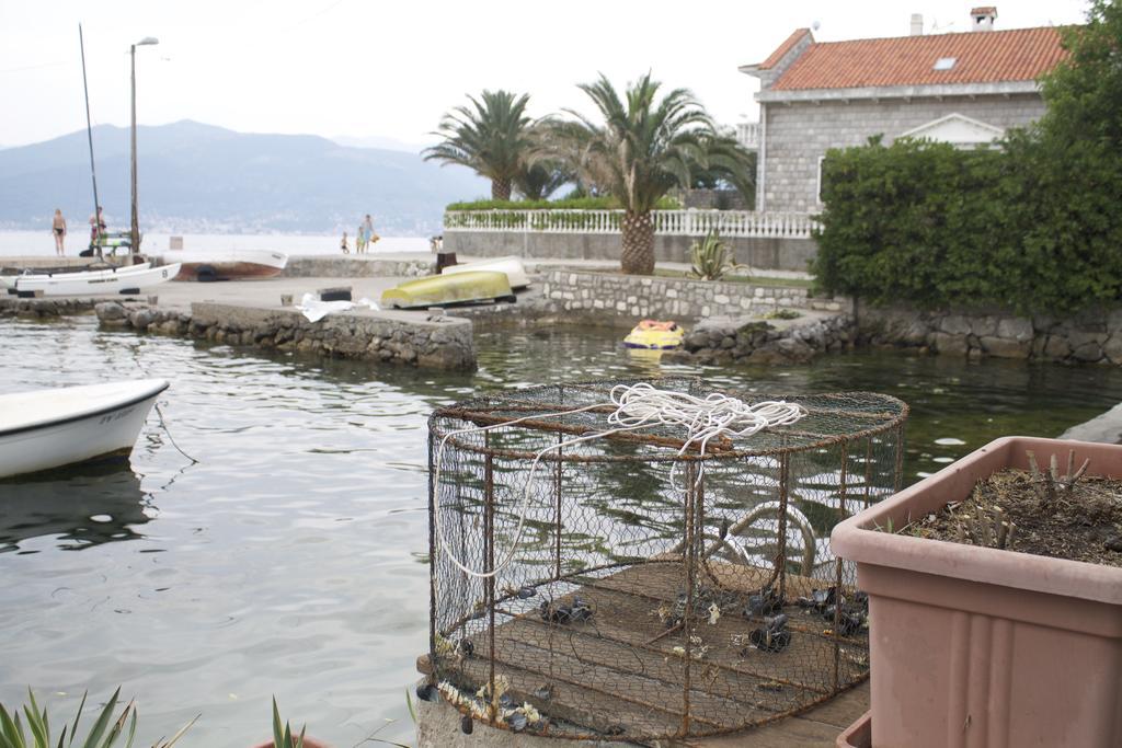 Leut Stone Residence Tivat Zewnętrze zdjęcie